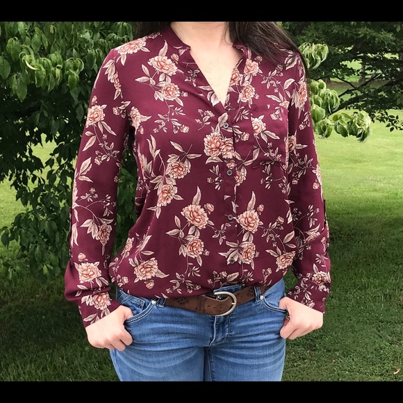 Forever 21 Tops - 🥀NWT Forever 21 long sleeve blouse🥀